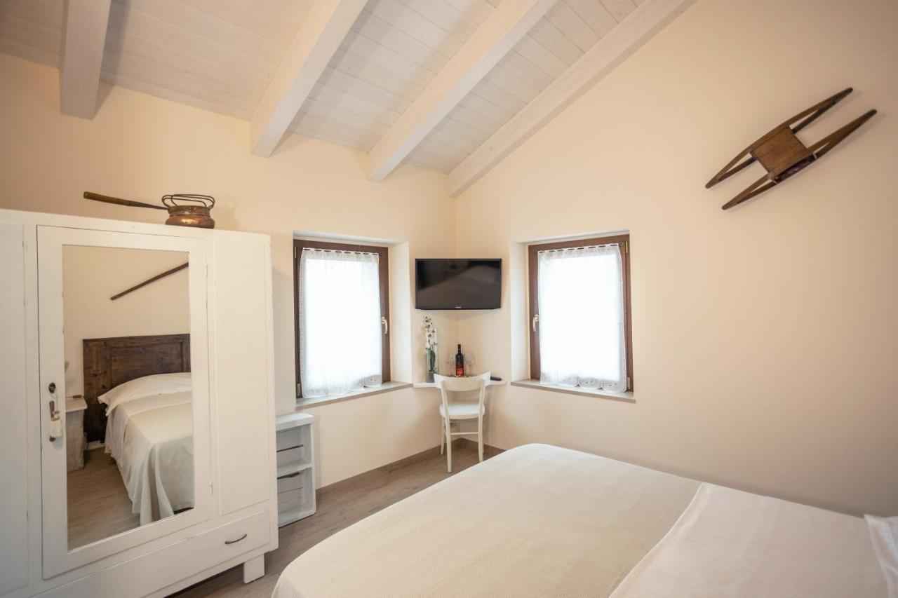 Il Casolare Bed & Breakfast Gradara Bagian luar foto